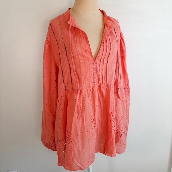 Liv Los Angeles Peach Eyelet Blouse - Picture 7 of 15